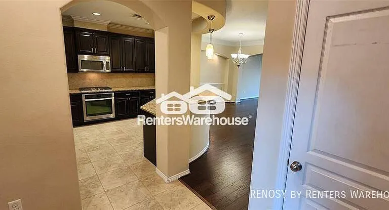 829 W 26th St #COPY — Photo 2