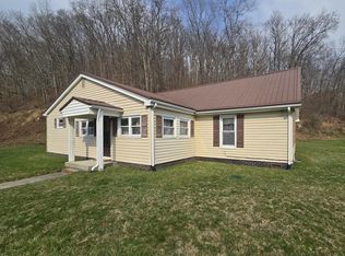 2382 Adria Rd, North Tazewell, VA 24630