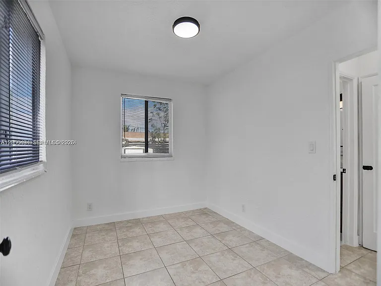 708 N 20th Ct #1-2 — Photo 23