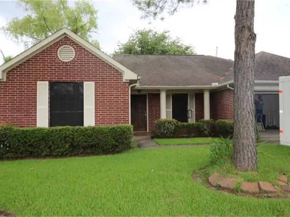 1105 Glenbay Ct, La Porte, TX 77571