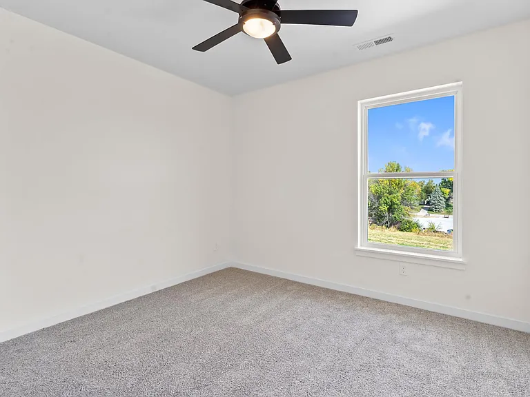102 Sycamore Dr — Photo 20