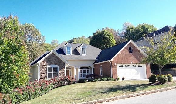 1st image of 203 Woodbriar Dr