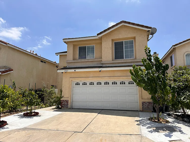 3987 Kenmore Ave — Photo 18