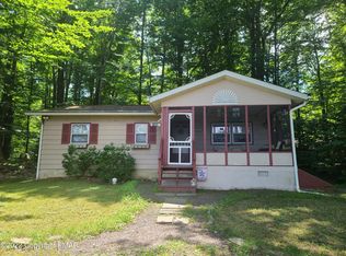 1008 Arrowhead Dr, Pocono Lake, PA