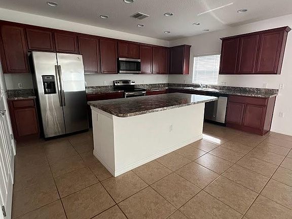 3rd image of 3835 Gulf Shore Cir