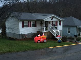 805 Indiana Ave, Nutter Fort, WV 26301