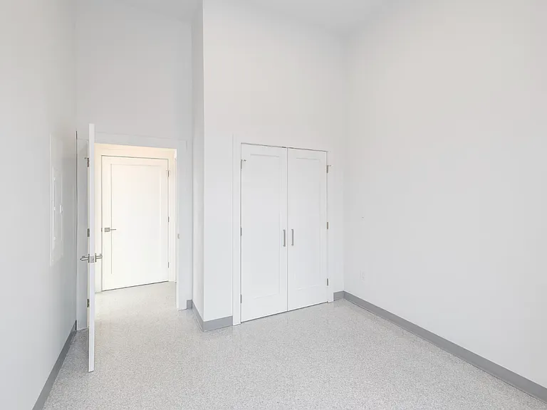 78-80 Middlesex St #103 — Photo 5