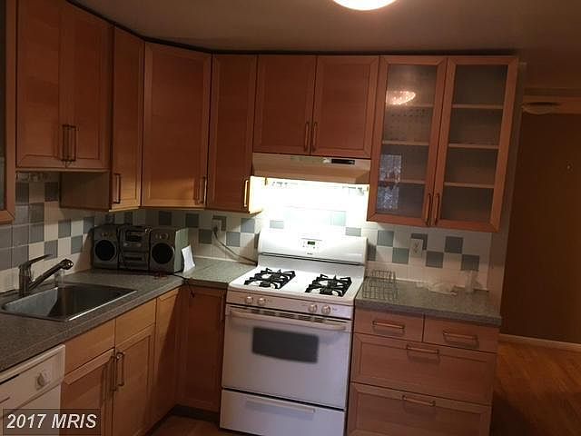 2nd image of 9912 Walker House Rd APT 6