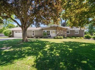 N97W15817 Burr Oak Rd, Germantown, WI 53022