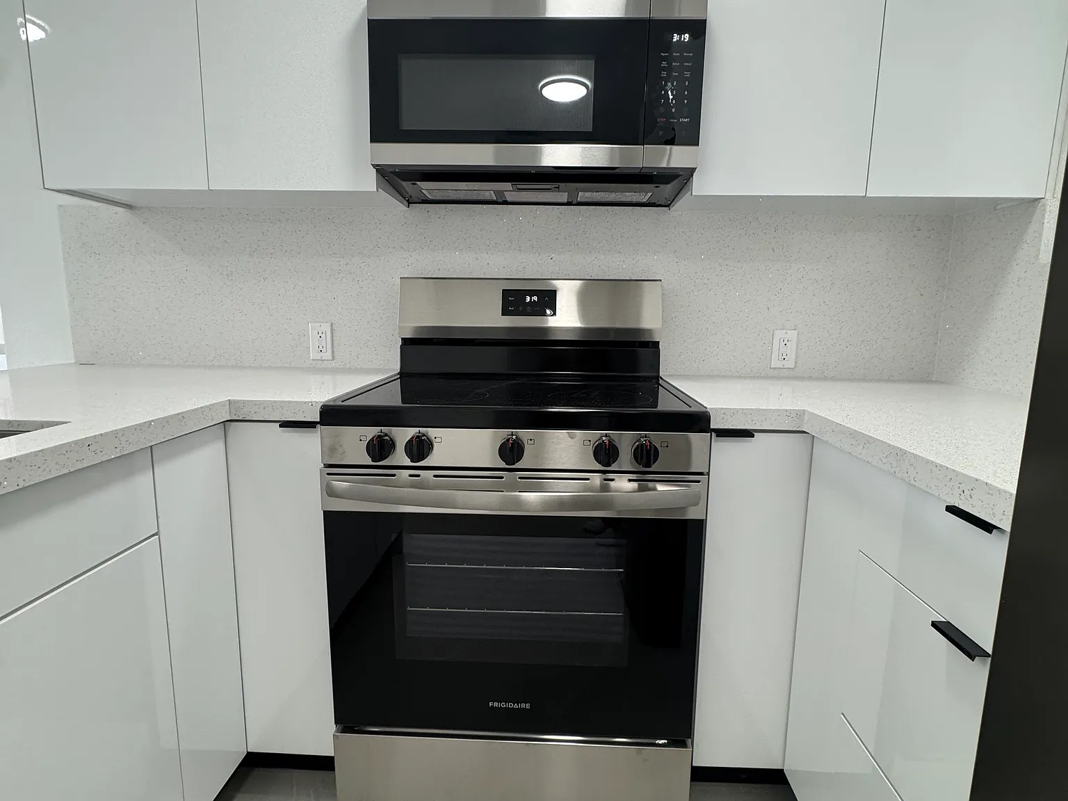 1 bed, 600 sqft, $1,750 — Photo 3