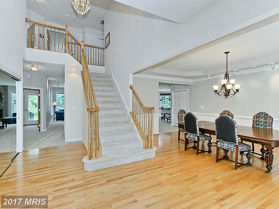 4th image of 3724 Linda Ln