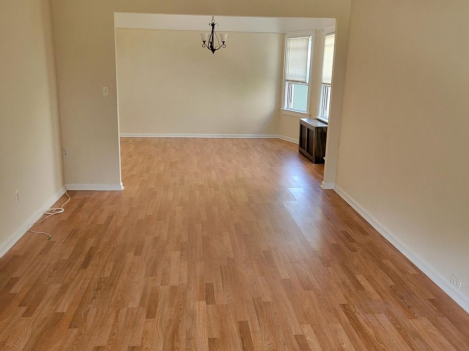 1st image of 46 Iris Ave