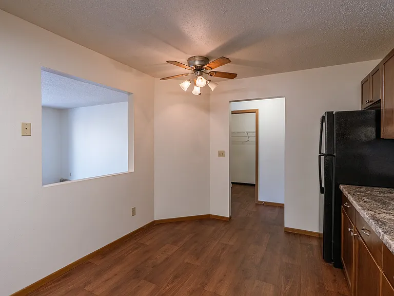 Fargo, ND Carlton Place Apartments | Dining