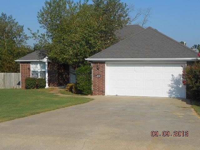 1st image of 600 Arcadia Dr
