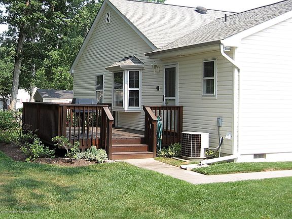 2nd image of 41 Morning Glory Ct