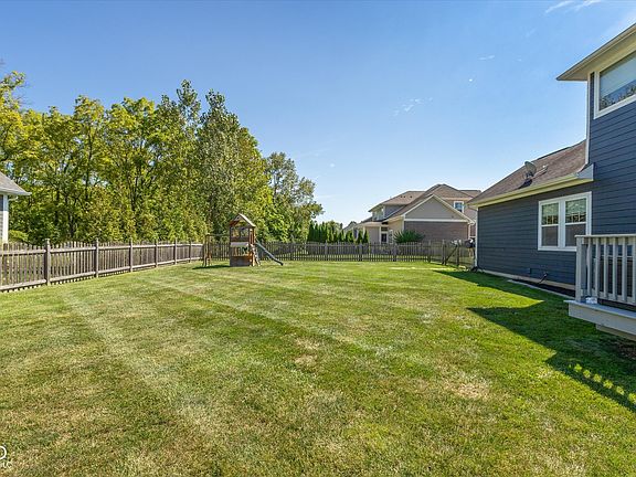 2nd image of 6856 Ethens Glen Dr