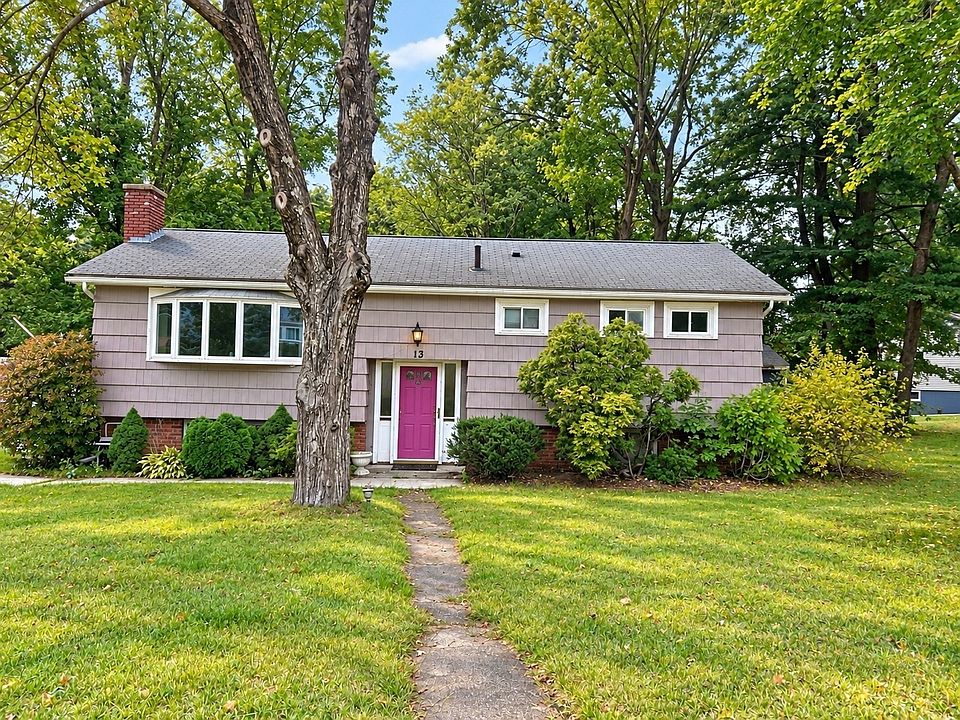 1st image of 13 Lee Cir
