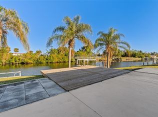 130 Arlington Ct NE, Pt Charlotte, FL 33952