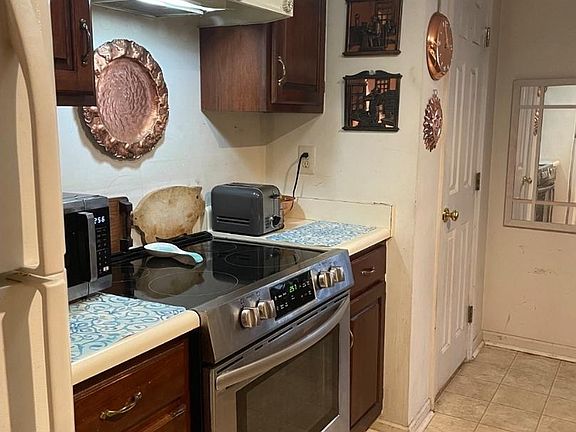 5th image of 1302 Clover Valley Way #1302C