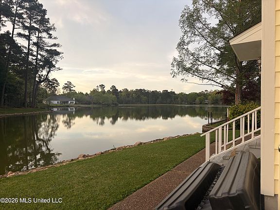3rd image of 4 Spring Lake Point