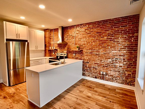 4th image of 54 S 5th St #4