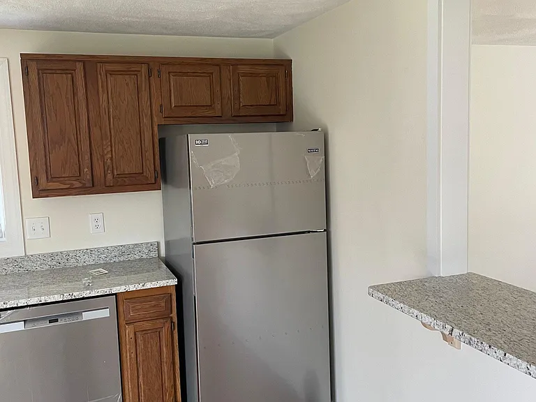 30 Riverdale Ave — Photo 6