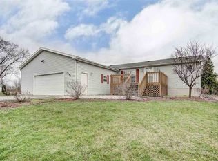 2625 N Lakeview Dr, Warsaw, IN 46582