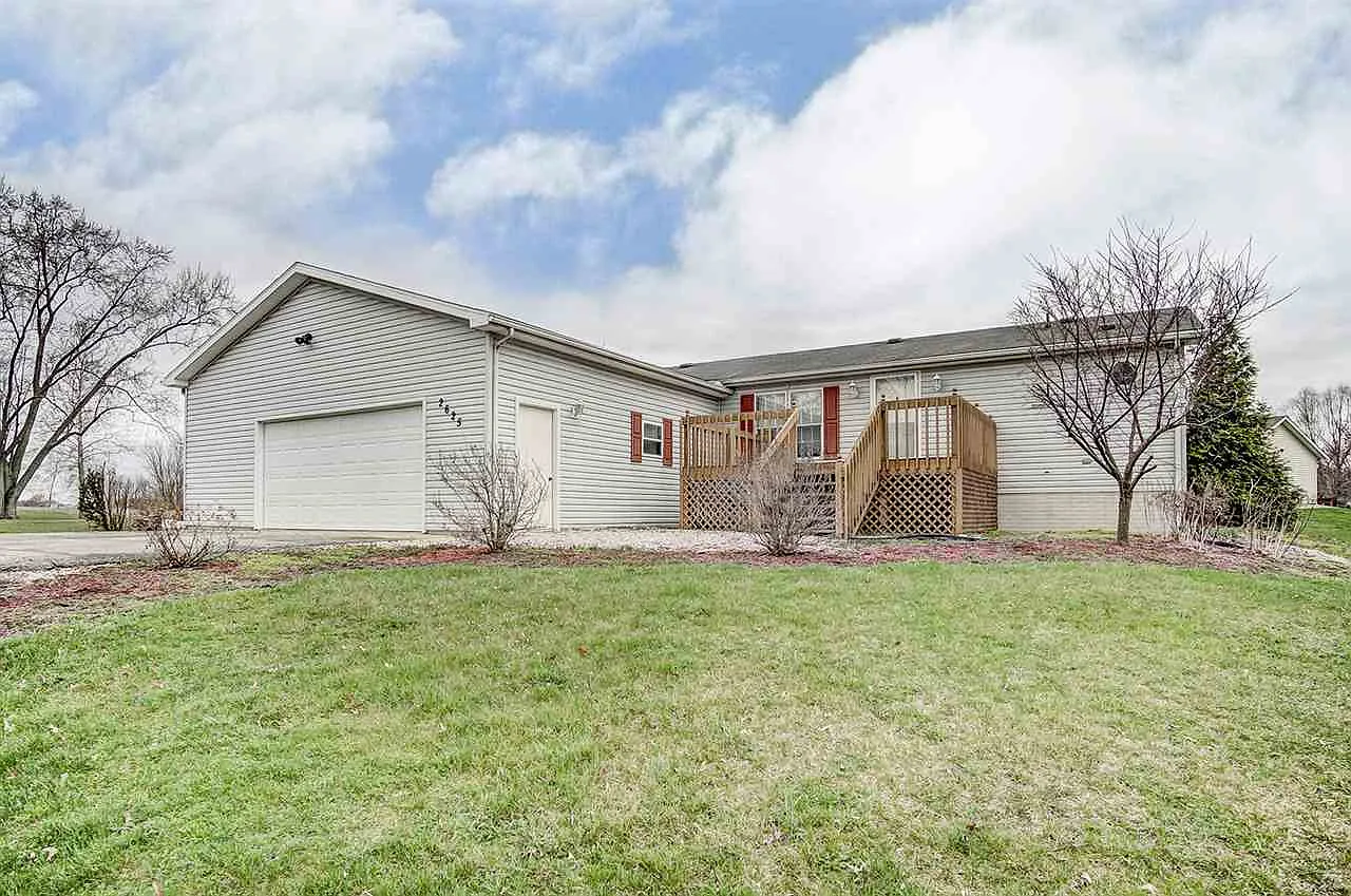 2625 N Lakeview Dr photo 1