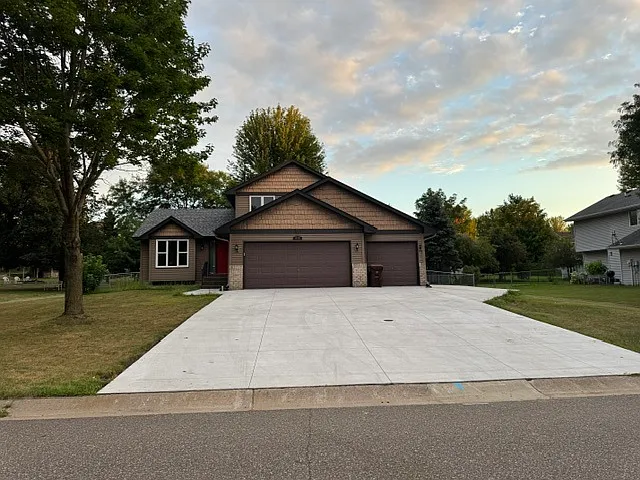 13451 Red Fox Rd — Photo 3