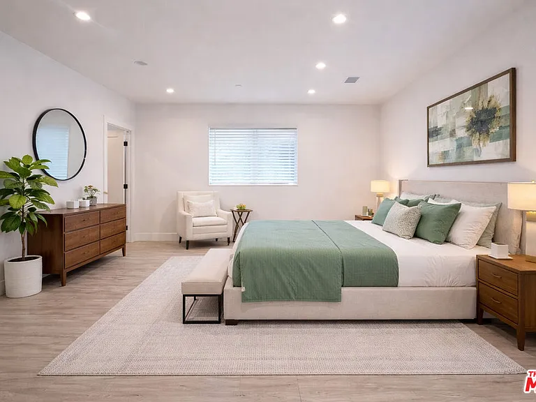 15224 W Holyland Dr — Photo 4