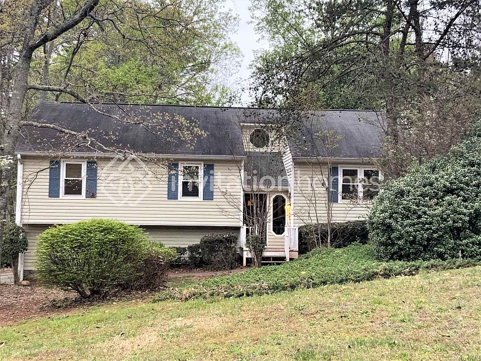 1st image of 202 Valley Brook Dr