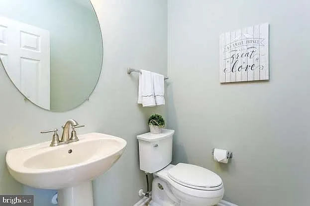 8743 Stonehouse Dr — Photo 23