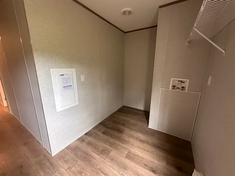 16055 Ressie Dr W — Photo 6
