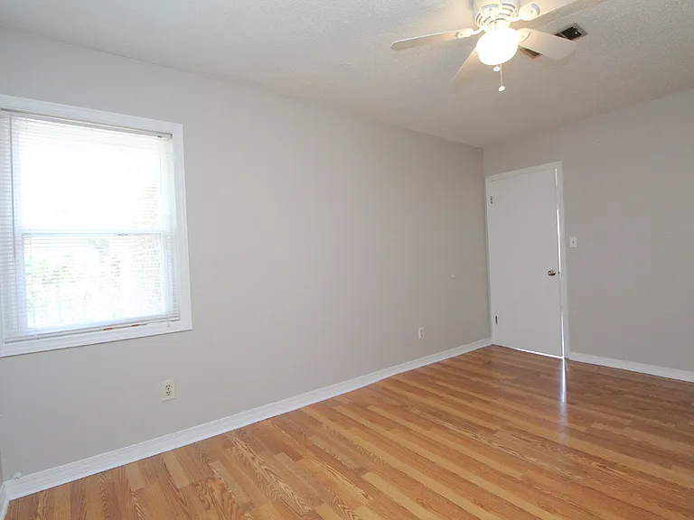 4630B Bellview Ave #B — Photo 15