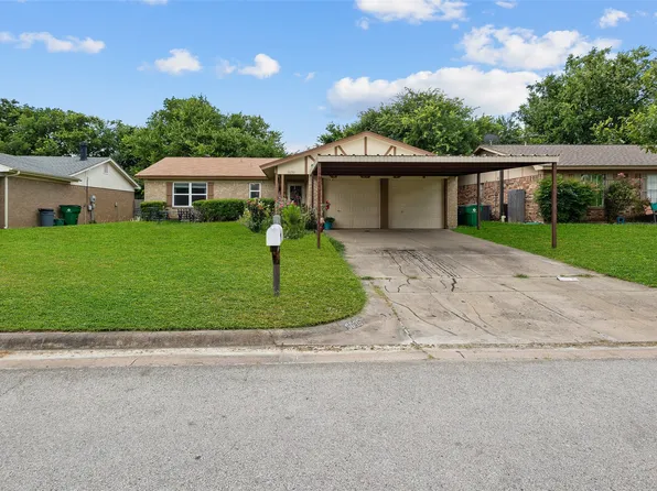 5636 Twin Oaks Dr, Haltom City, TX 76148