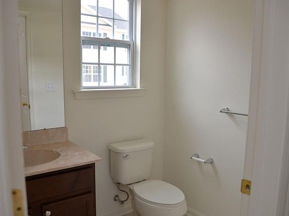 4th image of 5 Keenan St