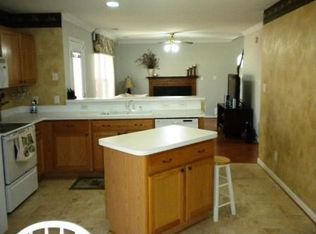 826 Chapin Wood Dr, Newport News, VA 23608