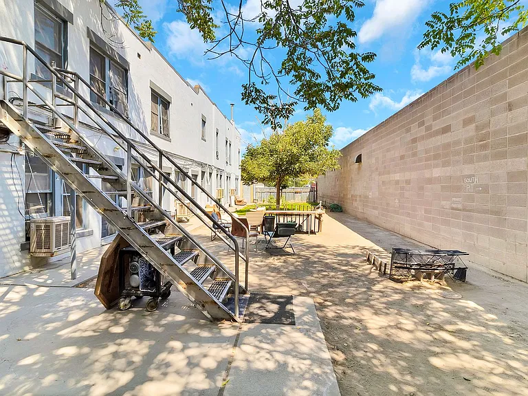 529 Colorado Ave — Photo 16
