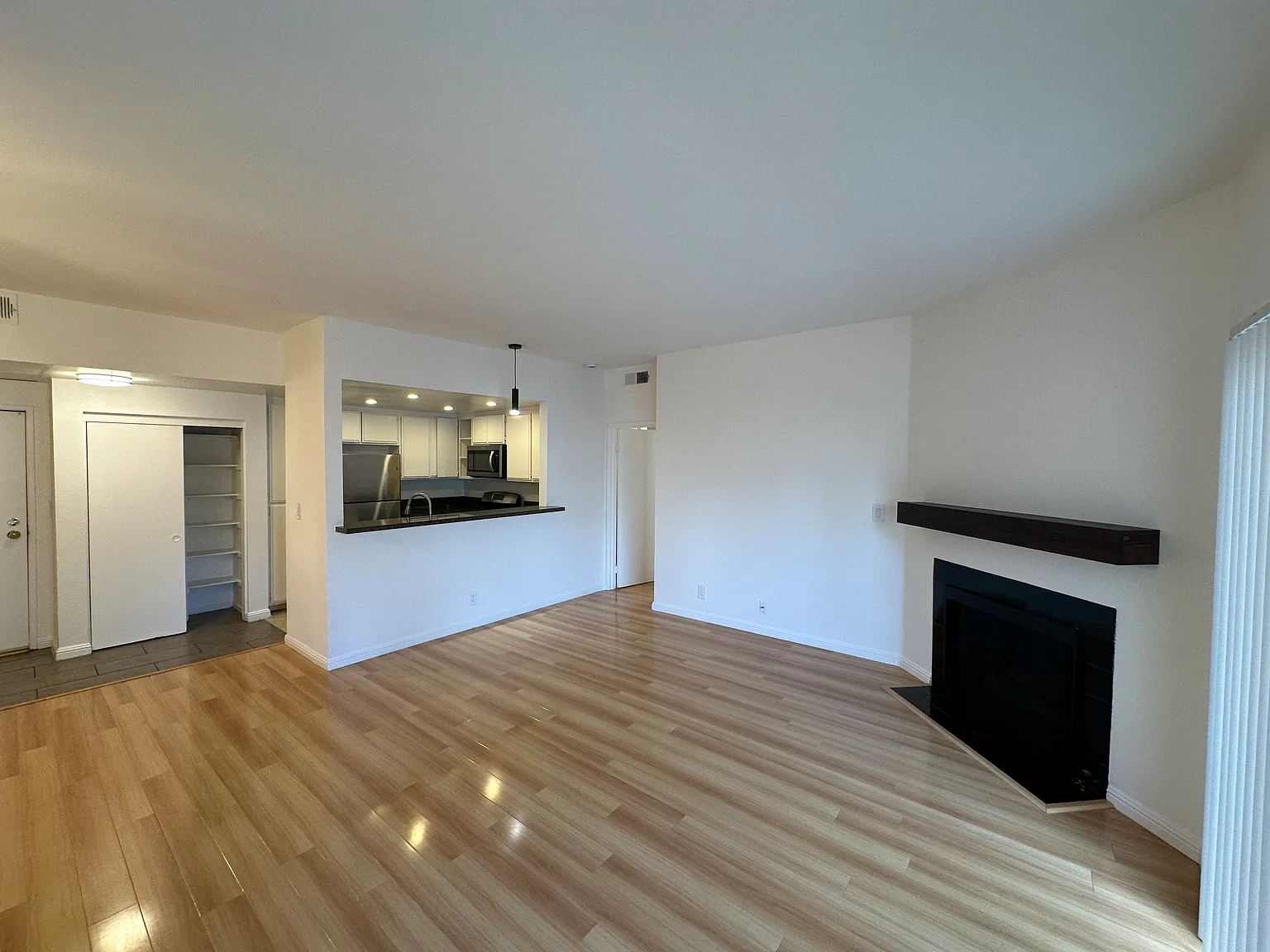 2 bed, $2,950 — Photo 4