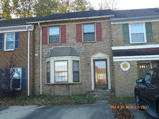 1st image of 351 Paxford Dr
