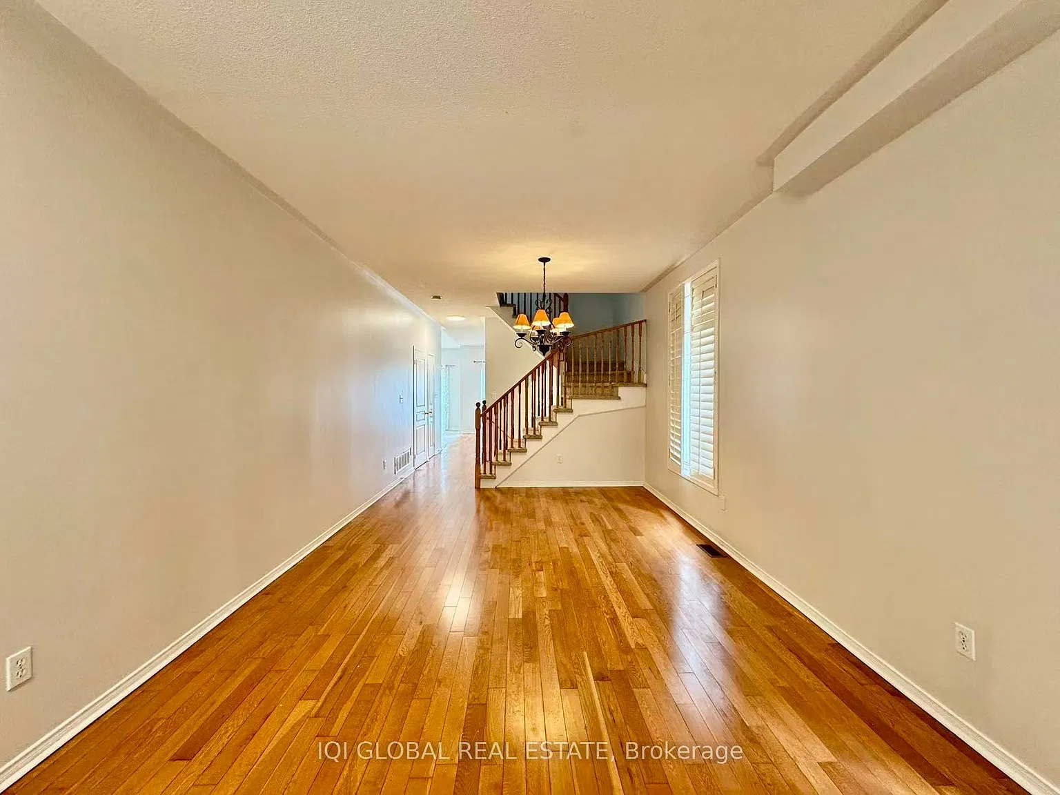 4 bed, $3,300 — Photo 2