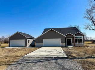 4518 Golfview Dr, Fort Wayne, IN 46818