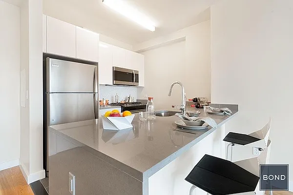 Rented by Bond New York | media 2