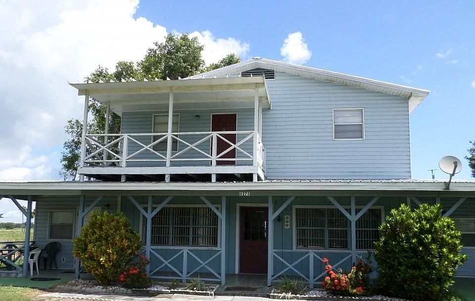 Front of 2-Story House