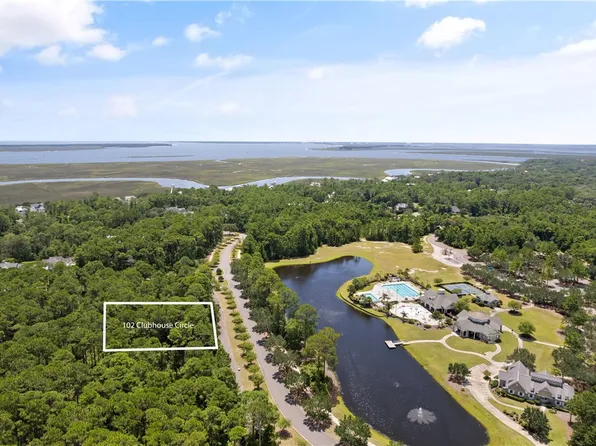 102 Clubhouse Cir, Saint Marys, GA 31558