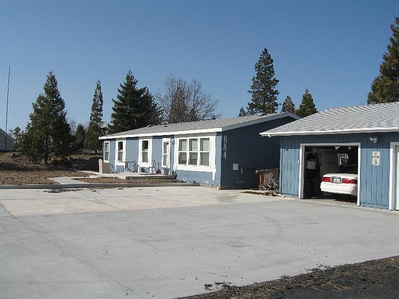 2nd image of 684 S Davis