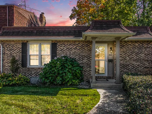 2563 Bristol Ter, Saint Joseph, MI 49085