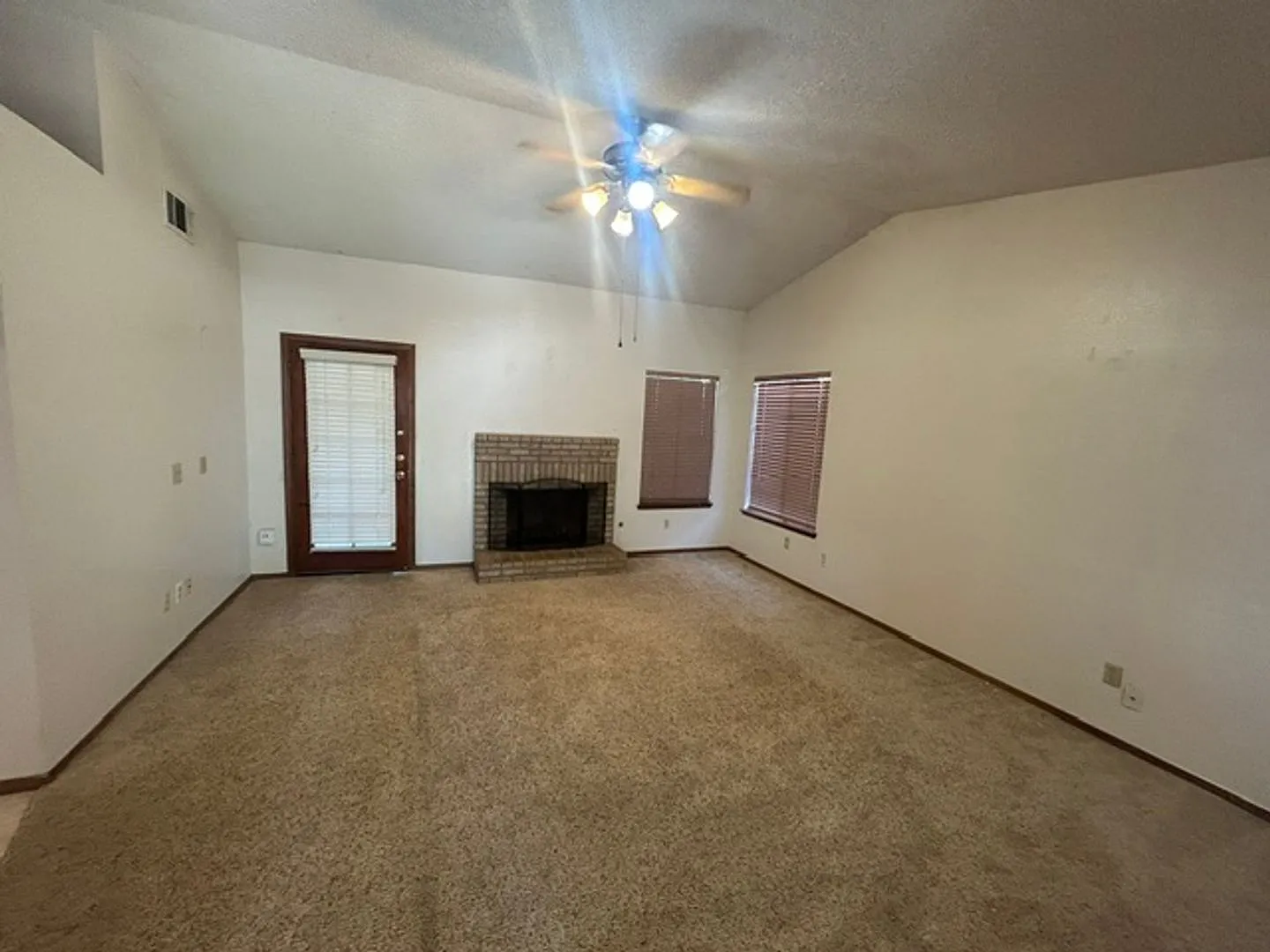 Desireable SW area — Photo 2