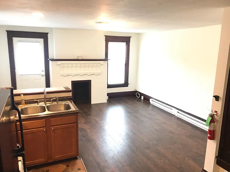 1201 Chestnut St #5 — Photo 1