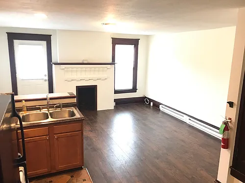 1201 Chestnut St Photo 1